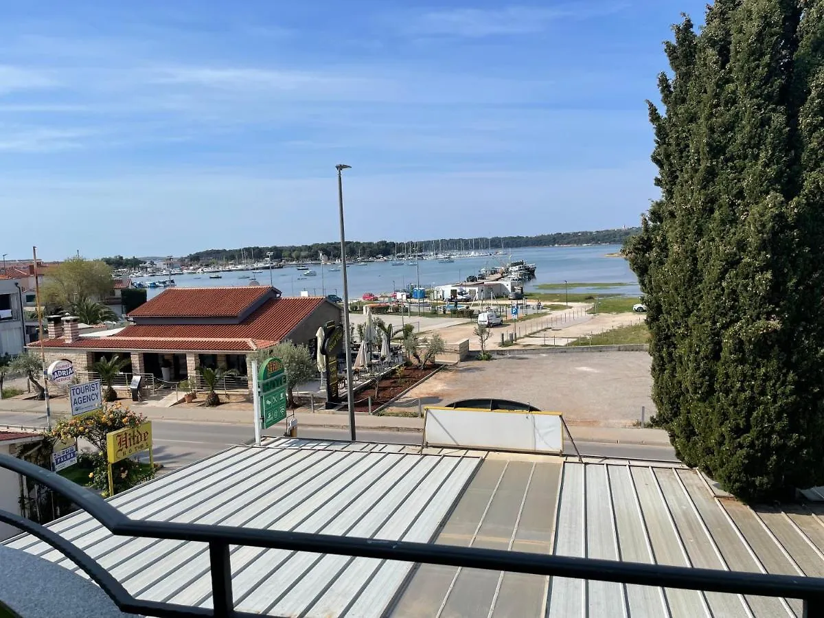 Biergarten Hotel Medulin Horvátország